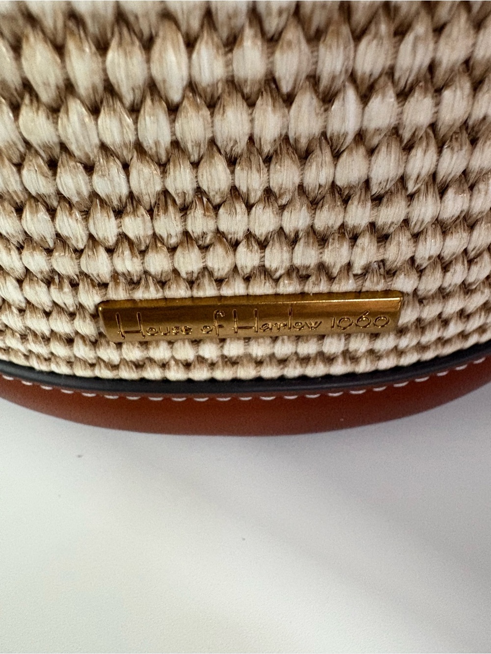 House of Harlow 1960 Cream Woven Bucket Bag with Tan Trim - Picture 4 of 5